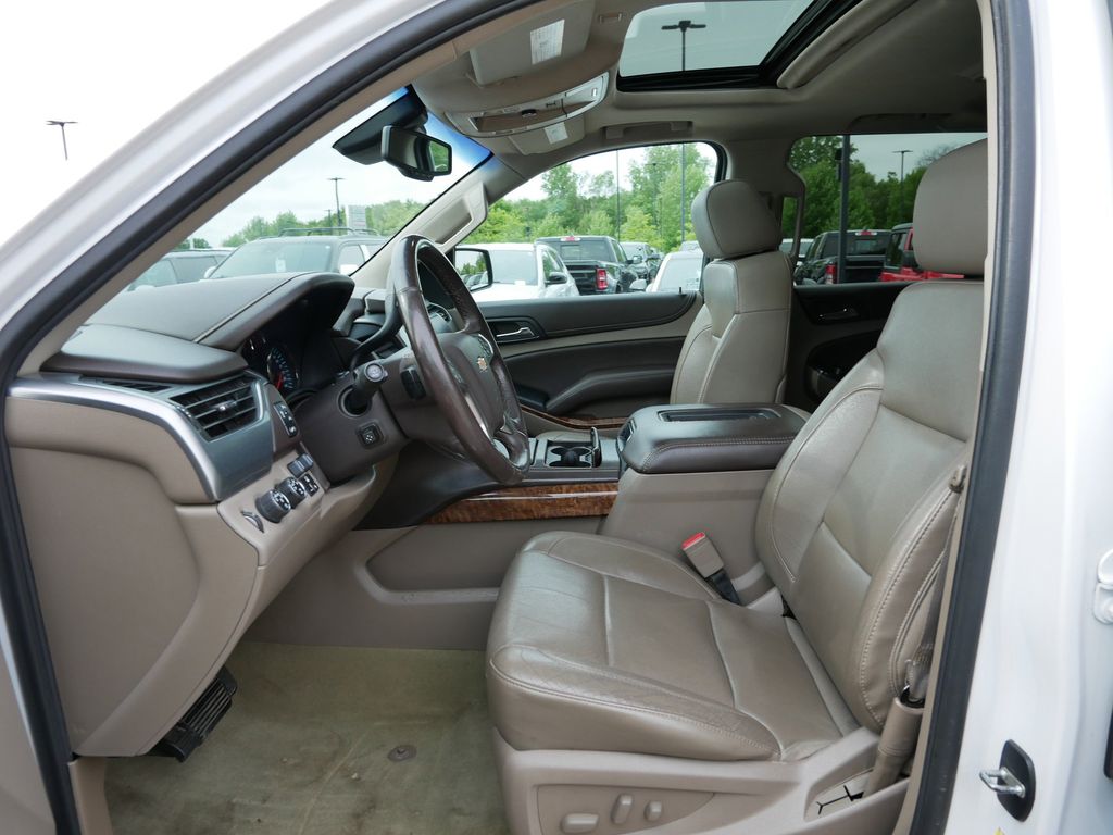 Thumbnail: 2016 Chevrolet Tahoe - 3