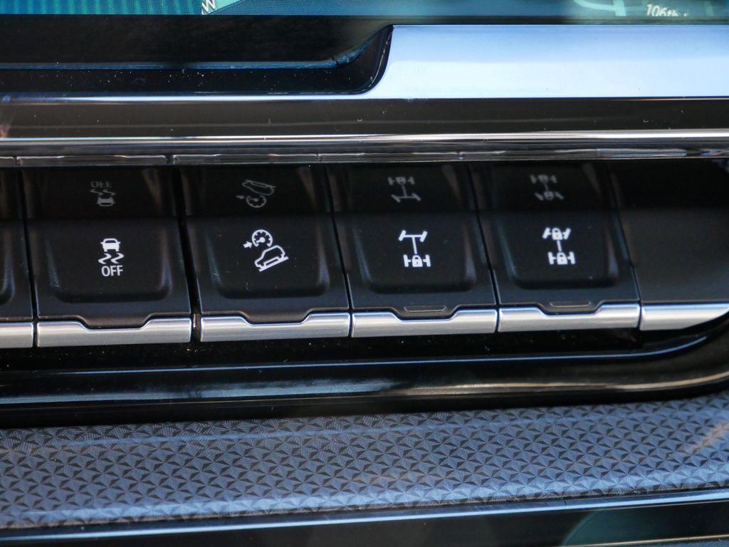 Thumbnail: 2022 Chevrolet Silverado 1500 - 42