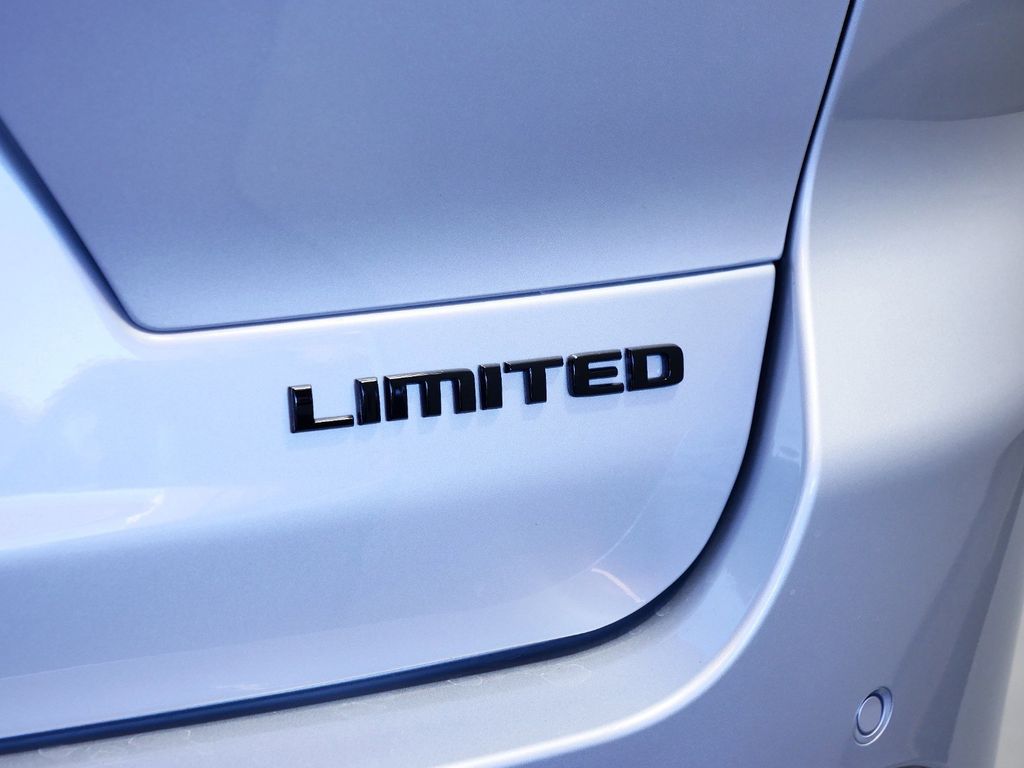 Thumbnail: 2025 Jeep Grand Cherokee L - 14