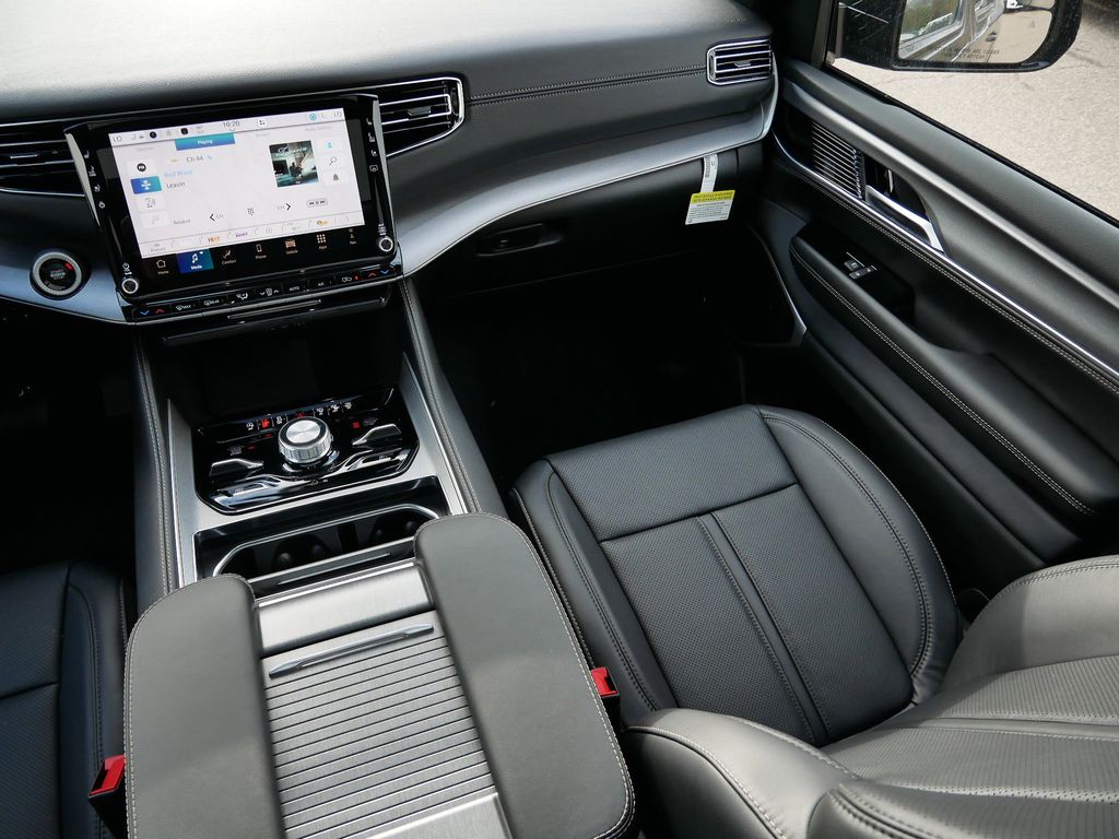 Thumbnail: 2025 Jeep Wagoneer - 20