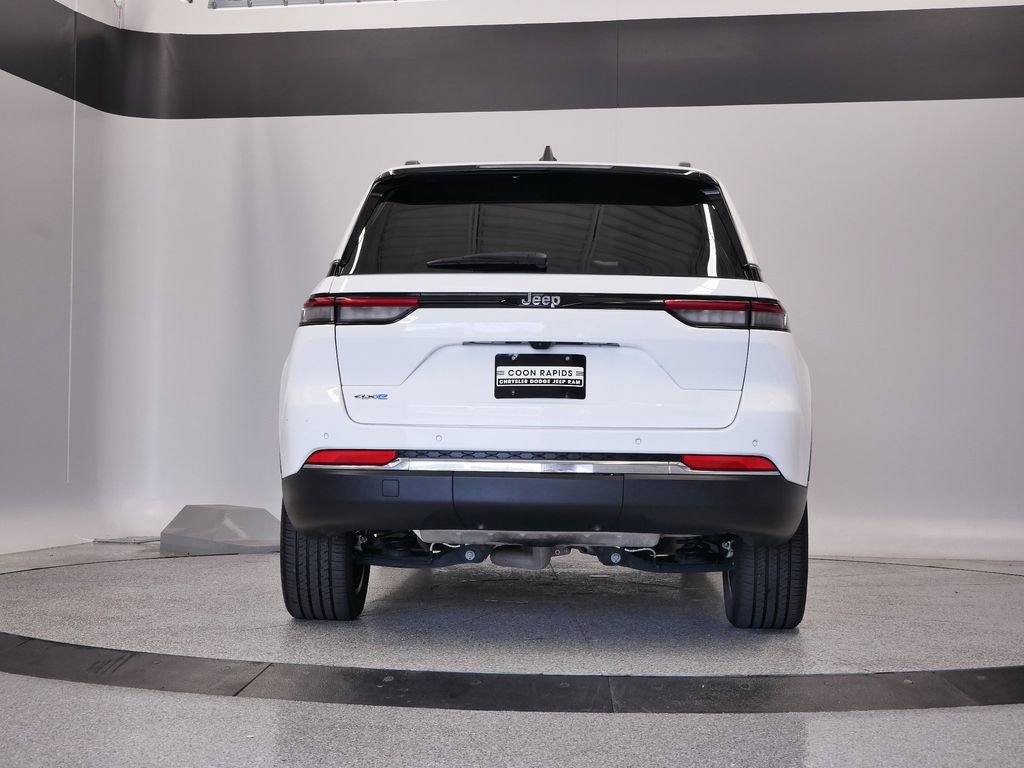 Thumbnail: 2023 Jeep Grand Cherokee - 46