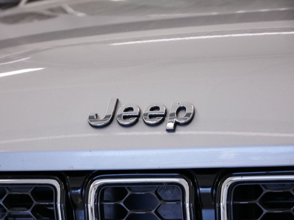 Thumbnail: 2024 Jeep Grand Cherokee L - 13