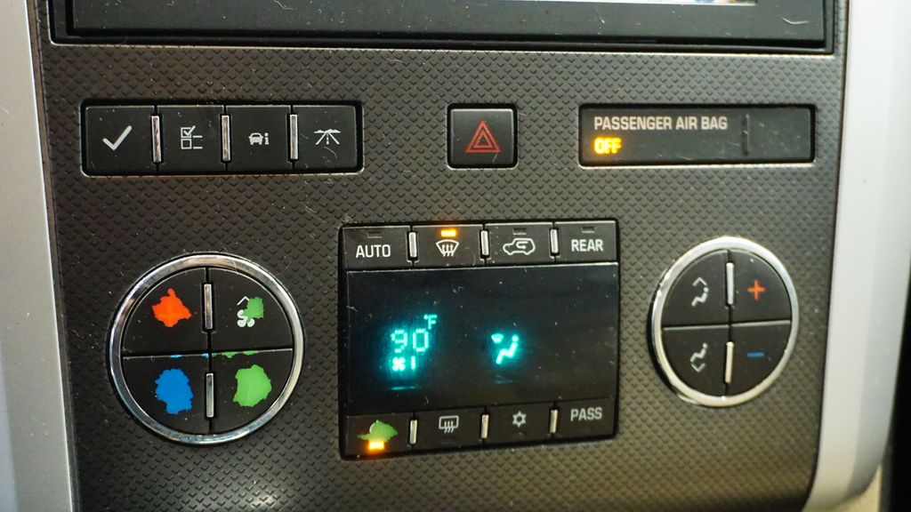 Thumbnail: 2009 Chevrolet Traverse - 30