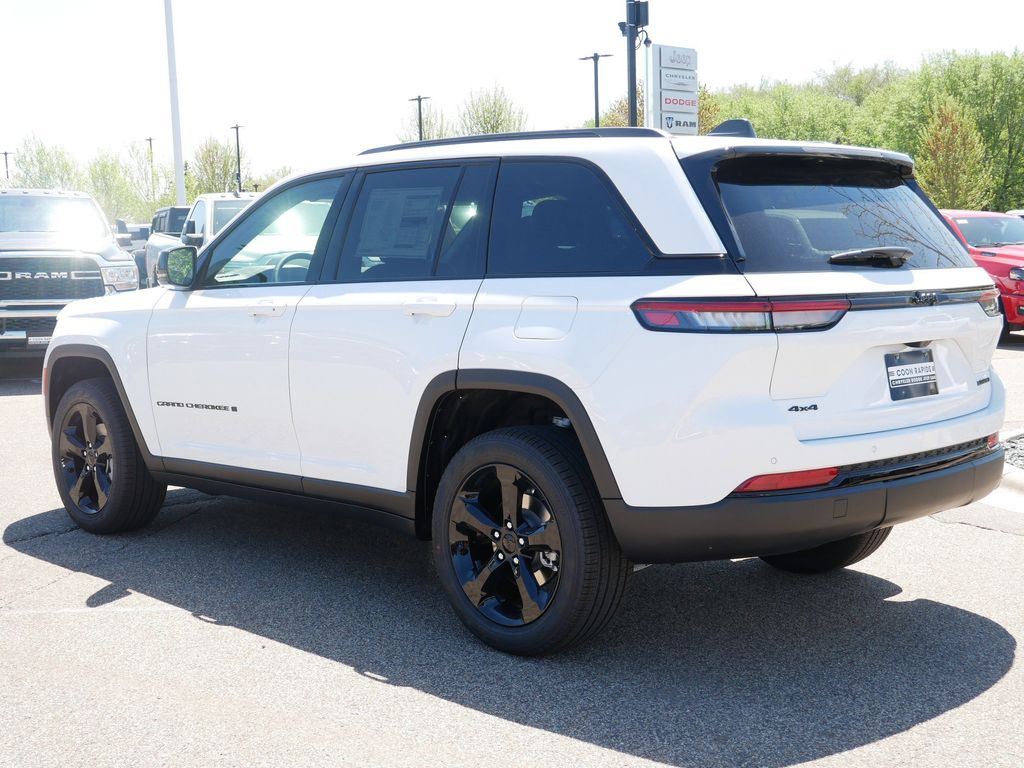 Thumbnail: 2025 Jeep Grand Cherokee - 15