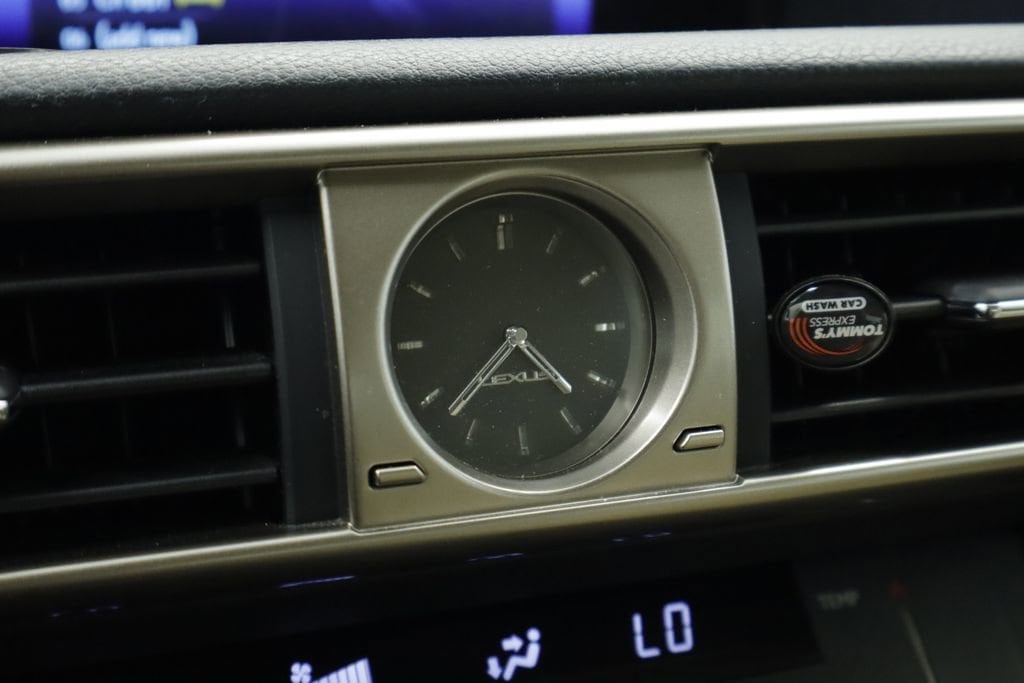 Thumbnail: 2015 Lexus IS - 30
