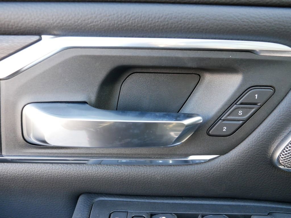 2025 RAM 1500 Laramie 35