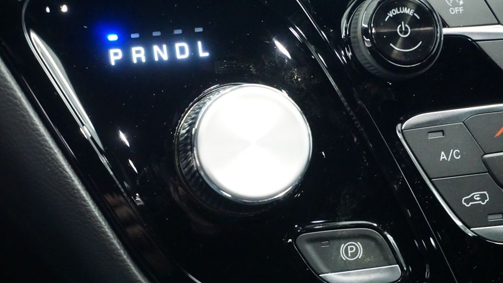 Thumbnail: 2026 Chrysler Voyager - 36