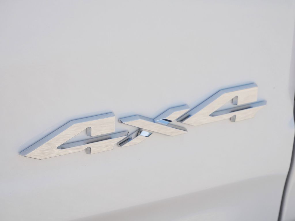 Thumbnail: 2025 RAM 1500 - 18
