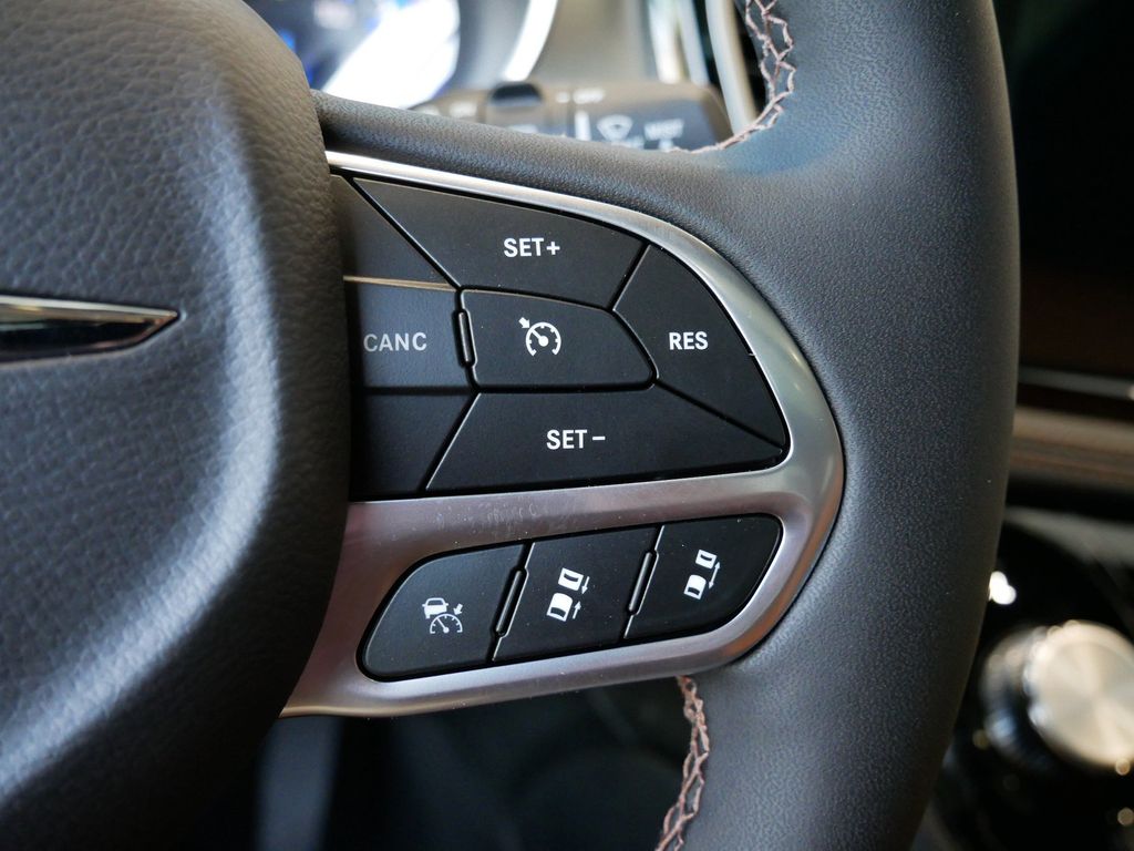 Thumbnail: 2026 Chrysler Pacifica - 40