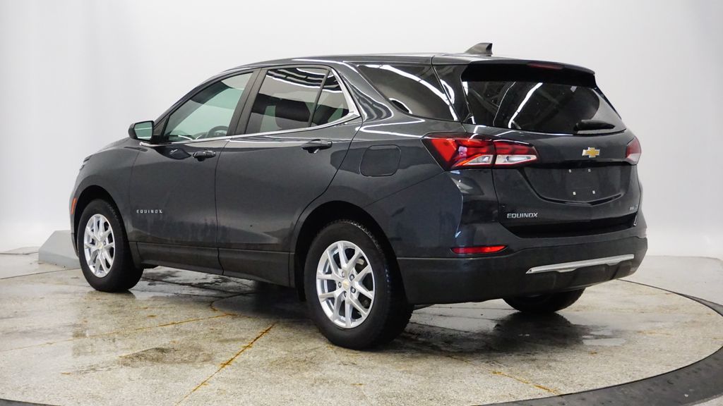 Thumbnail: 2022 Chevrolet Equinox - 3