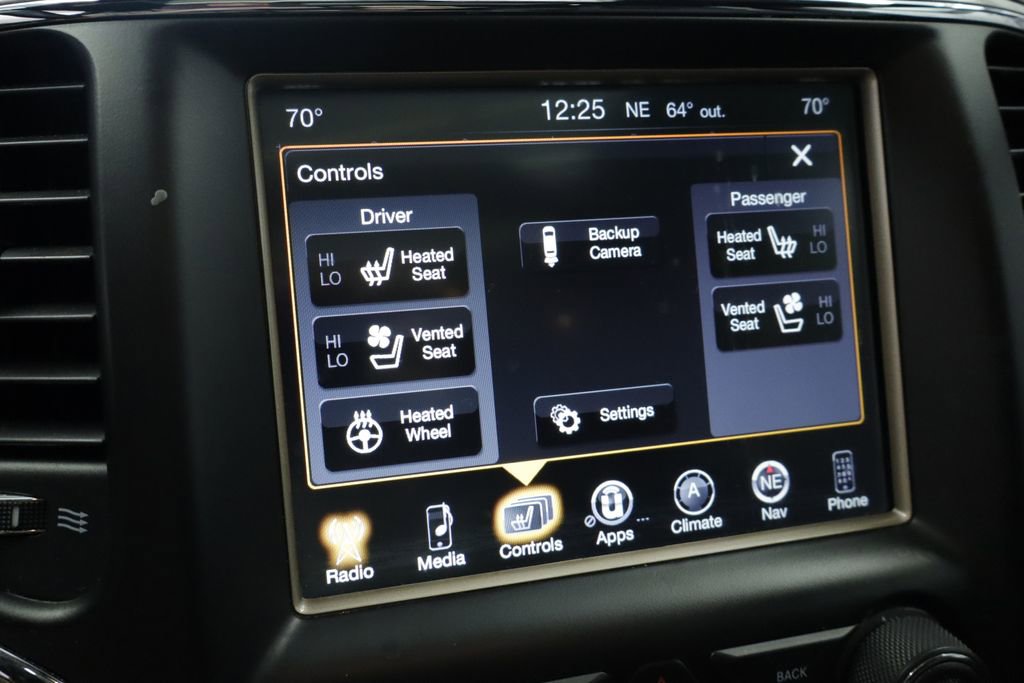 Thumbnail: 2017 Jeep Grand Cherokee - 36