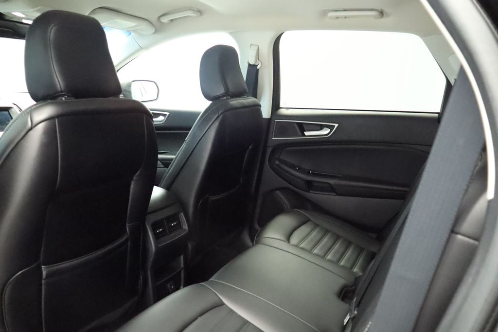 Thumbnail: 2020 Ford Edge - 22