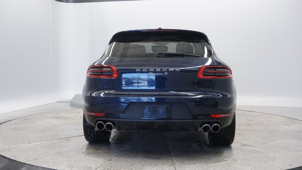 Thumbnail: 2017 Porsche Macan - 4