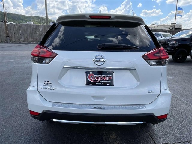 2017 Nissan Rogue SL photo 3