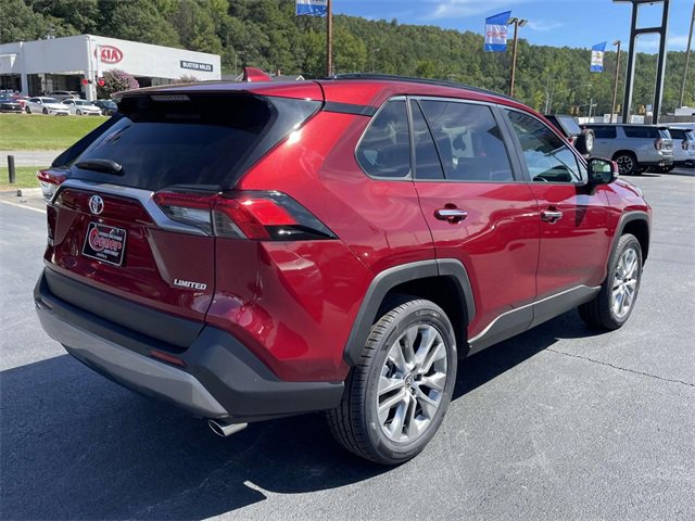2022 Toyota RAV4 Limited photo 4