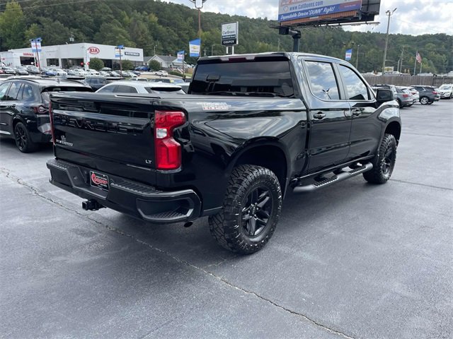2023 Chevrolet Silverado 1500 LT Trail Boss photo 2
