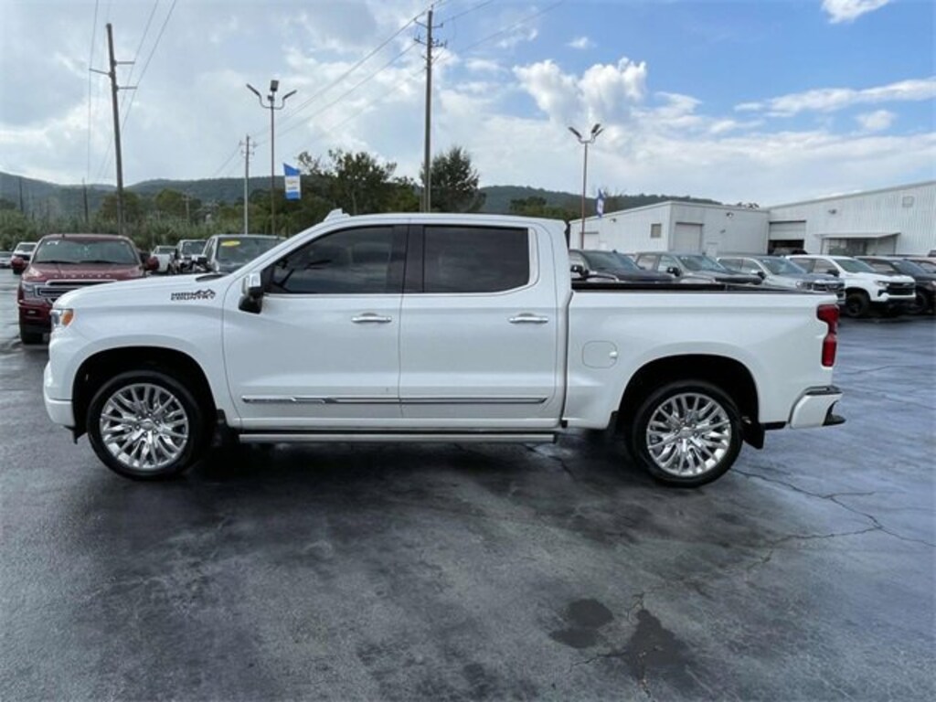 Used 2025 Chevrolet Silverado 1500 High Country Truck Crew Cab