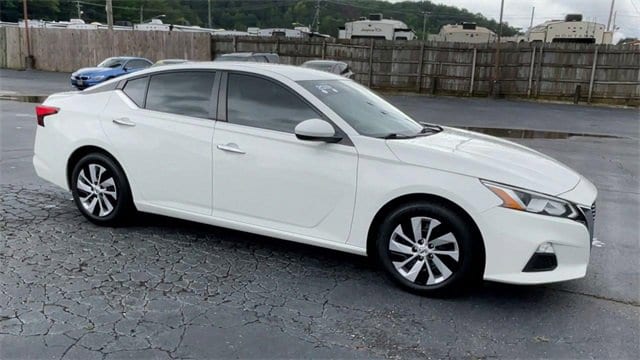 Used 2019 Nissan Altima S with VIN 1N4BL4BV7KC196655 for sale in Anniston, AL
