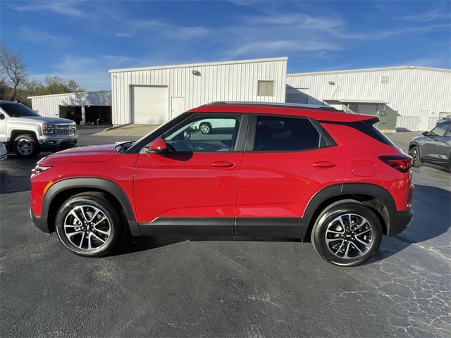 2026 Chevrolet Trailblazer LT photo 2