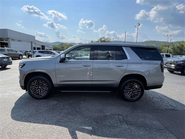 2025 Chevrolet Tahoe Premier photo 2