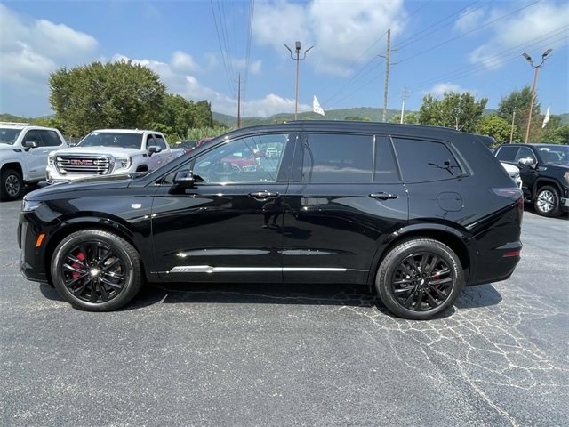 2023 Cadillac XT6 Sport photo 2