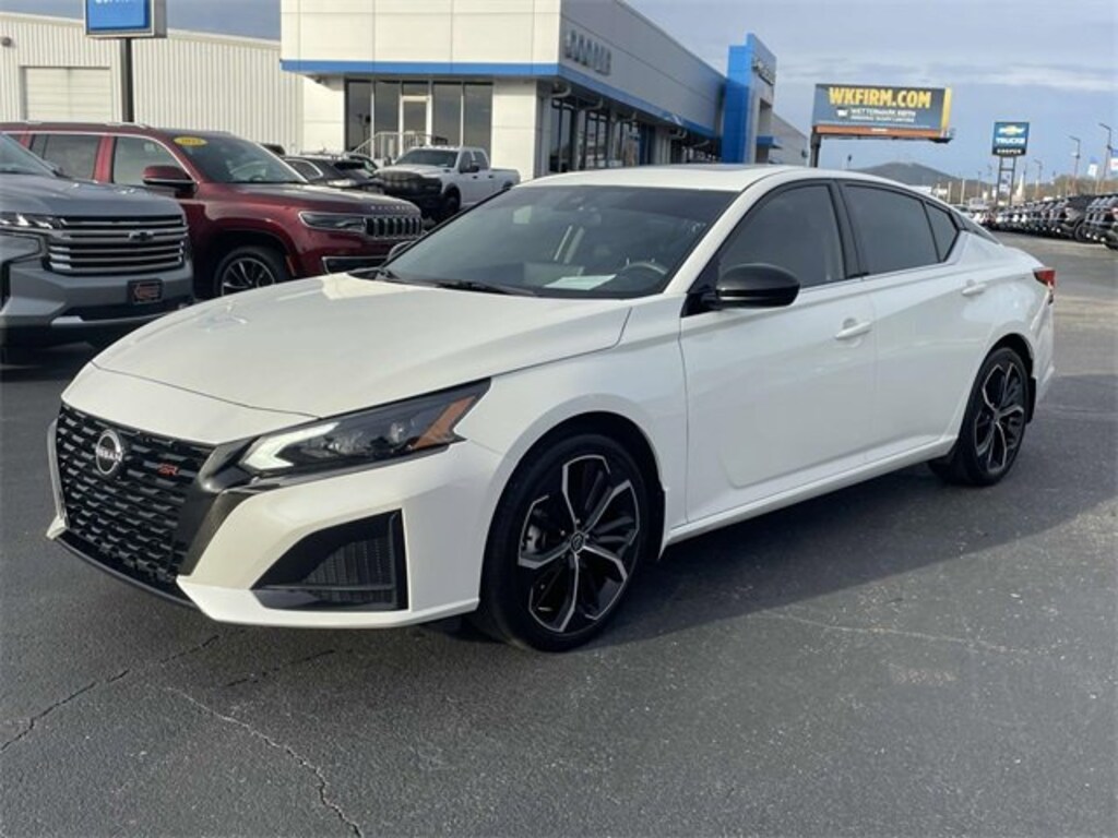 Used 2023 Nissan Altima 2.5 SR Sedan