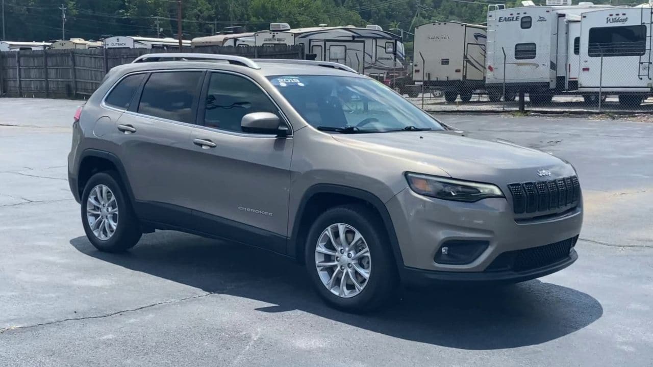 Used 2019 Jeep Cherokee Latitude with VIN 1C4PJLCX0KD312627 for sale in Anniston, AL