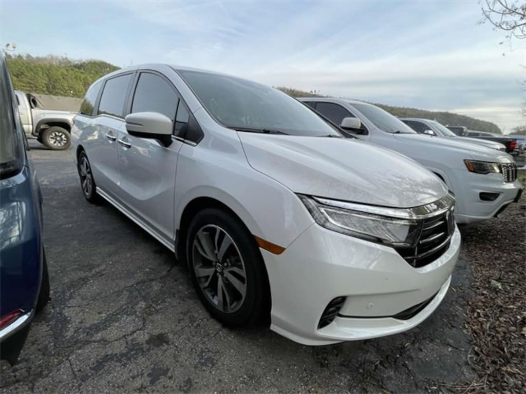 Used 2024 Honda Odyssey Touring Van