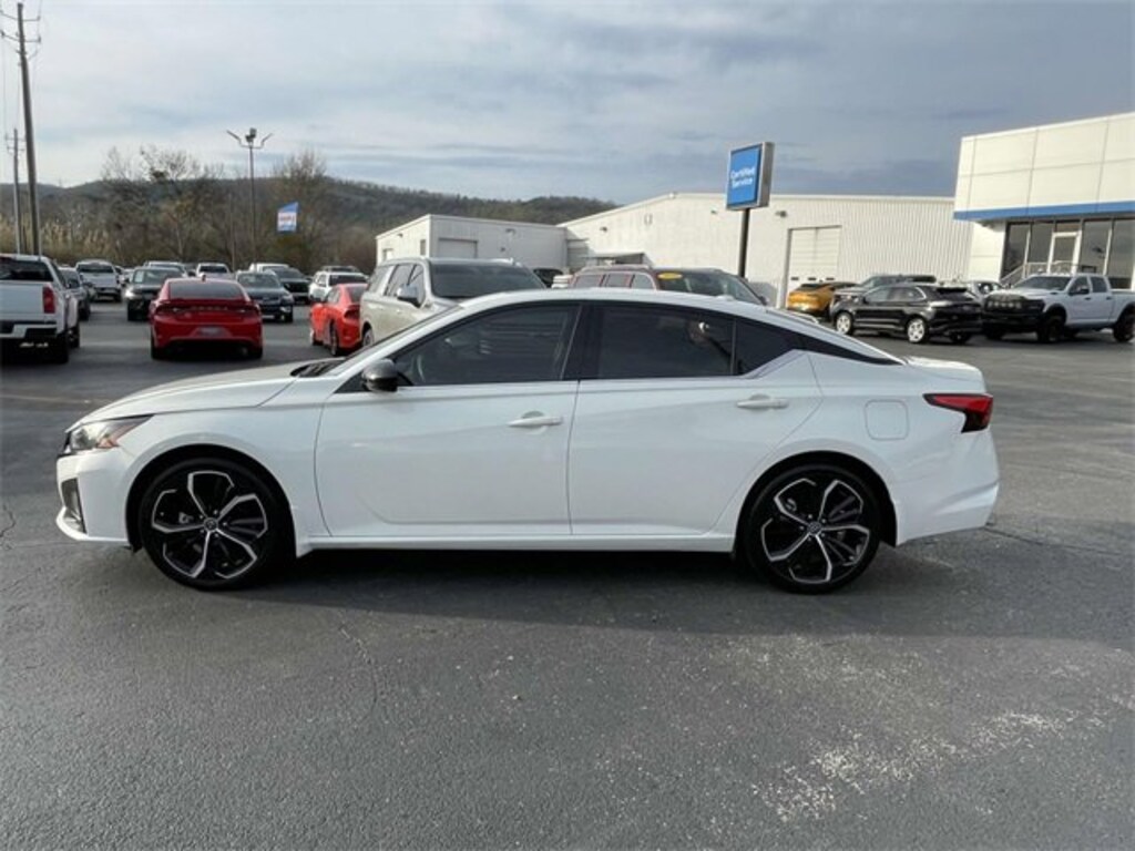 Used 2023 Nissan Altima 2.5 SR Sedan