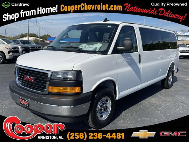 2025 GMC Savana Passenger LT's photo