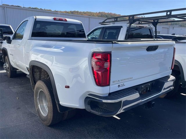 2025 Chevrolet Silverado 3500HD LT photo 3