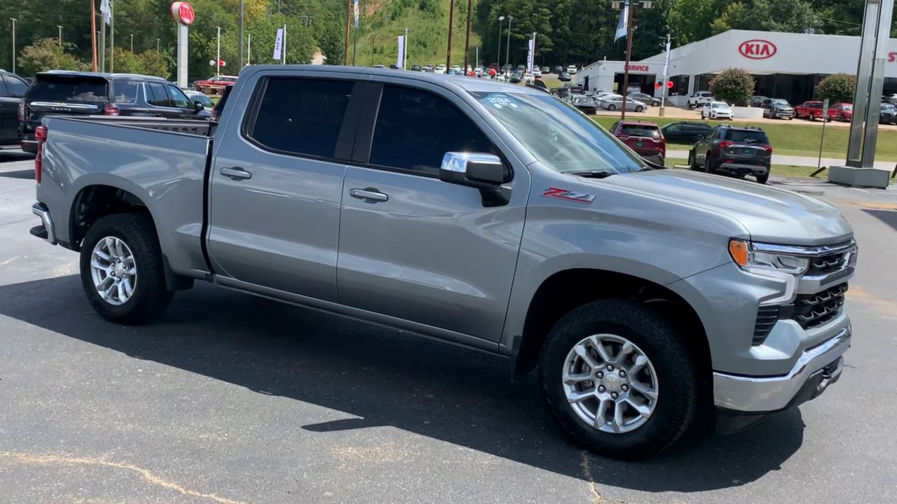 Used 2024 Chevrolet Silverado 1500 LT with VIN 2GCUDDED4R1204682 for sale in Anniston, AL