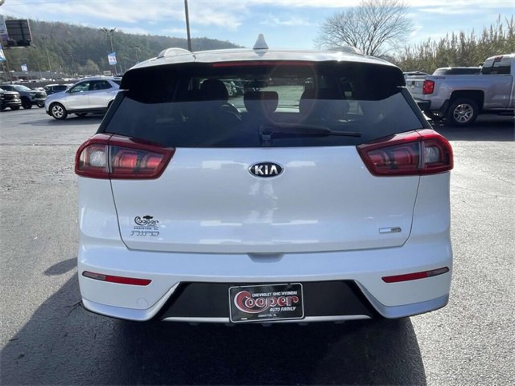 Used 2017 Kia Niro EX SUV