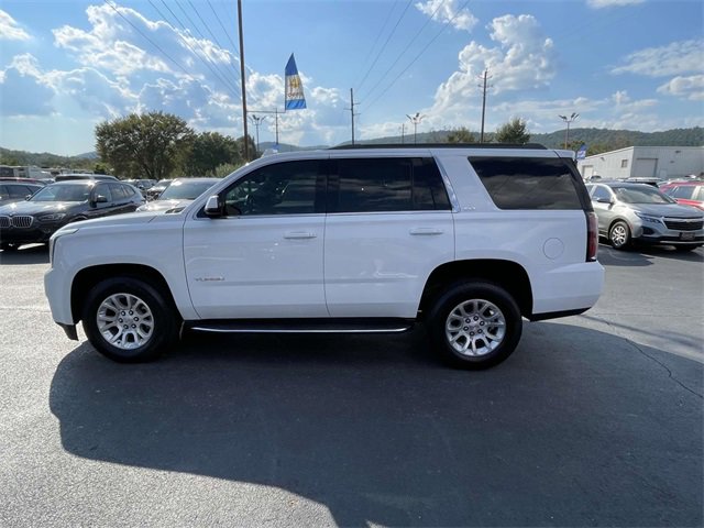 2017 Gmc Yukon SLT photo 2