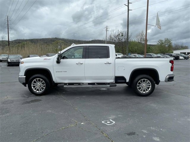 2025 Chevrolet Silverado 2500HD LTZ photo 2