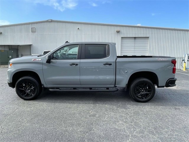 2024 Chevrolet Silverado 1500 LT Trail Boss photo 2
