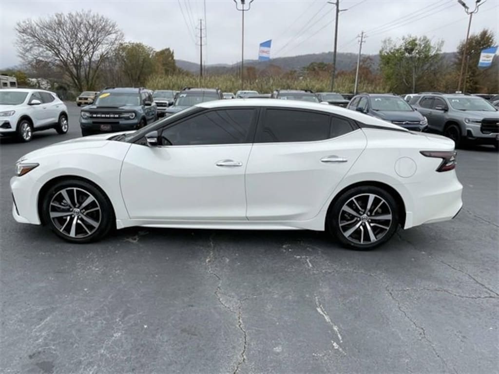 Used 2021 Nissan Maxima SV Xtronic CVT Sedan