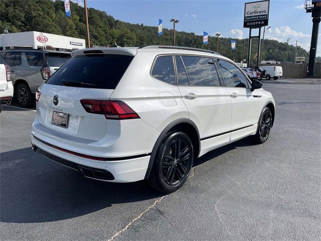 2022 Volkswagen Tiguan SE R-Line Black photo 4