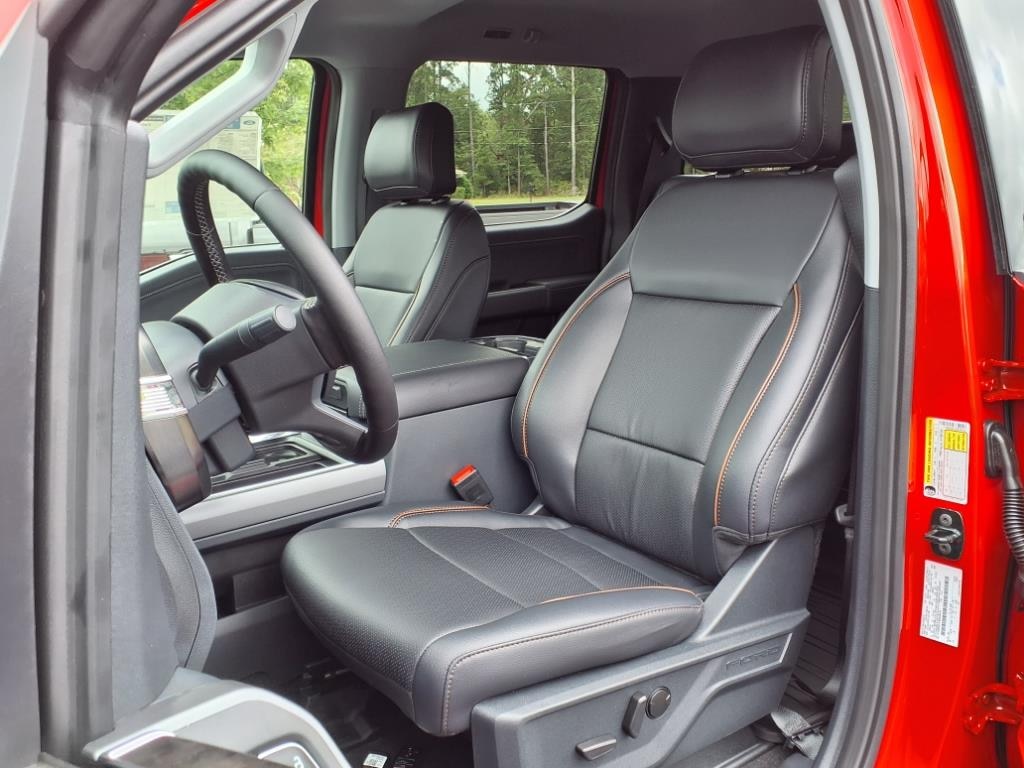 New 2025 Ford F-350SD Lariat Truck