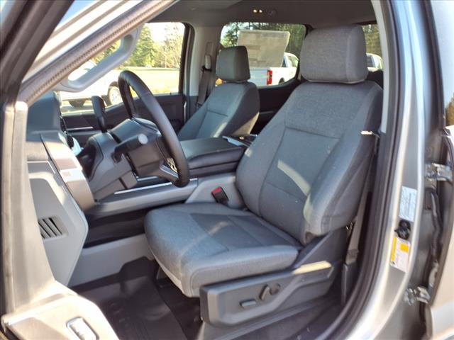 2025 Ford F-150 XLT photo 3