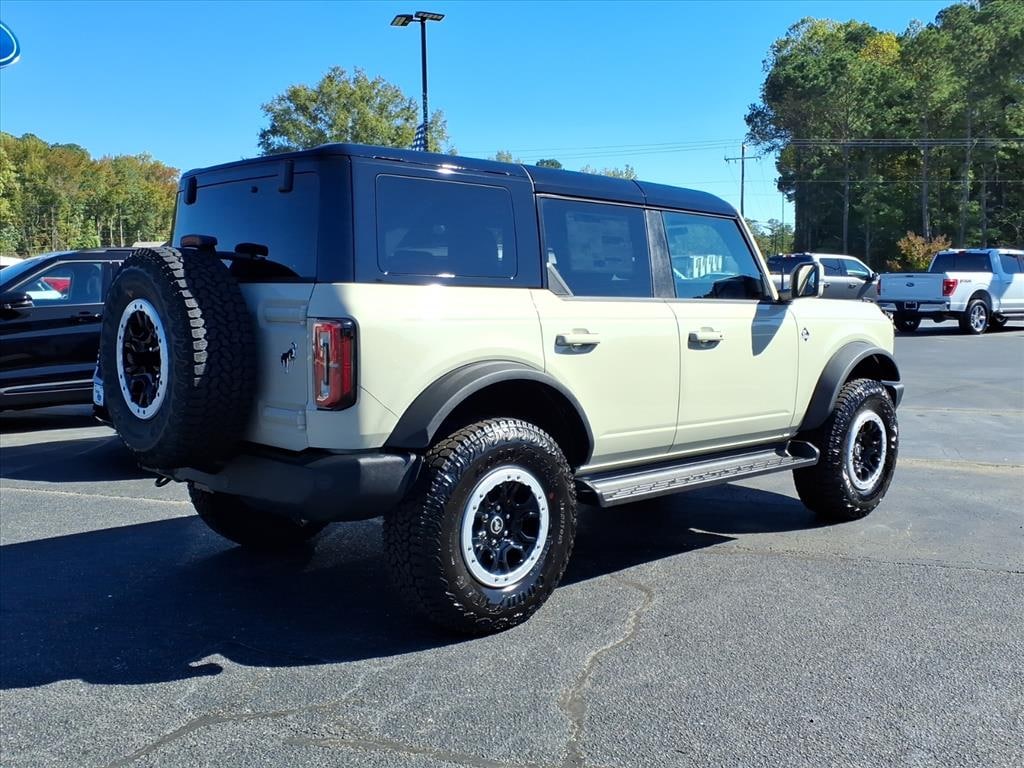 New 2025 Ford Bronco Outer Banks SUV