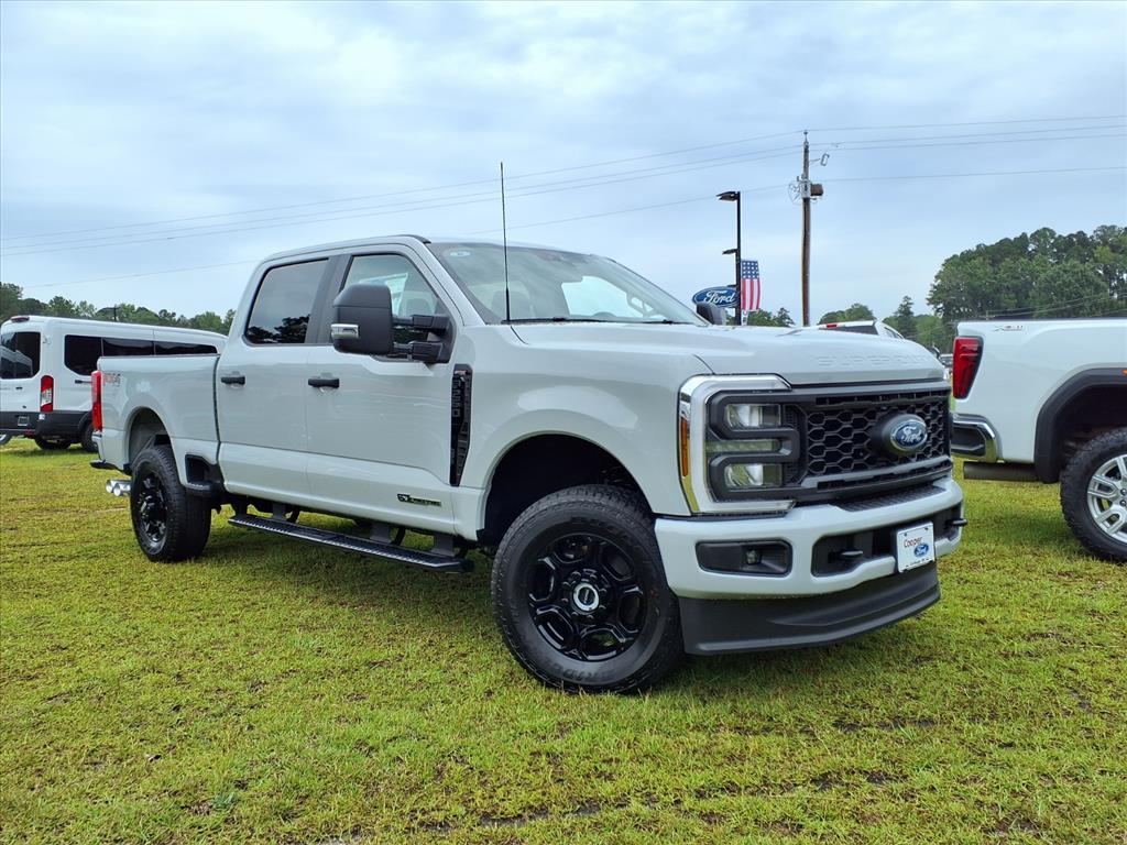 2026 Ford F-250 Super Duty XL's photo