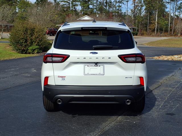 2025 Ford Escape ST-Line photo 4