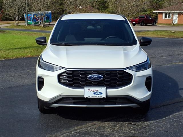 2025 Ford Escape ST-Line photo 2