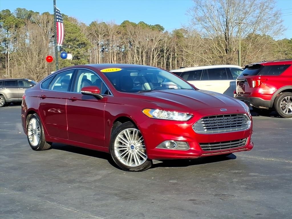 Used 2014 Ford Fusion SE Sedan