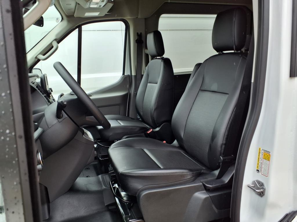 2025 Ford Transit photo 2