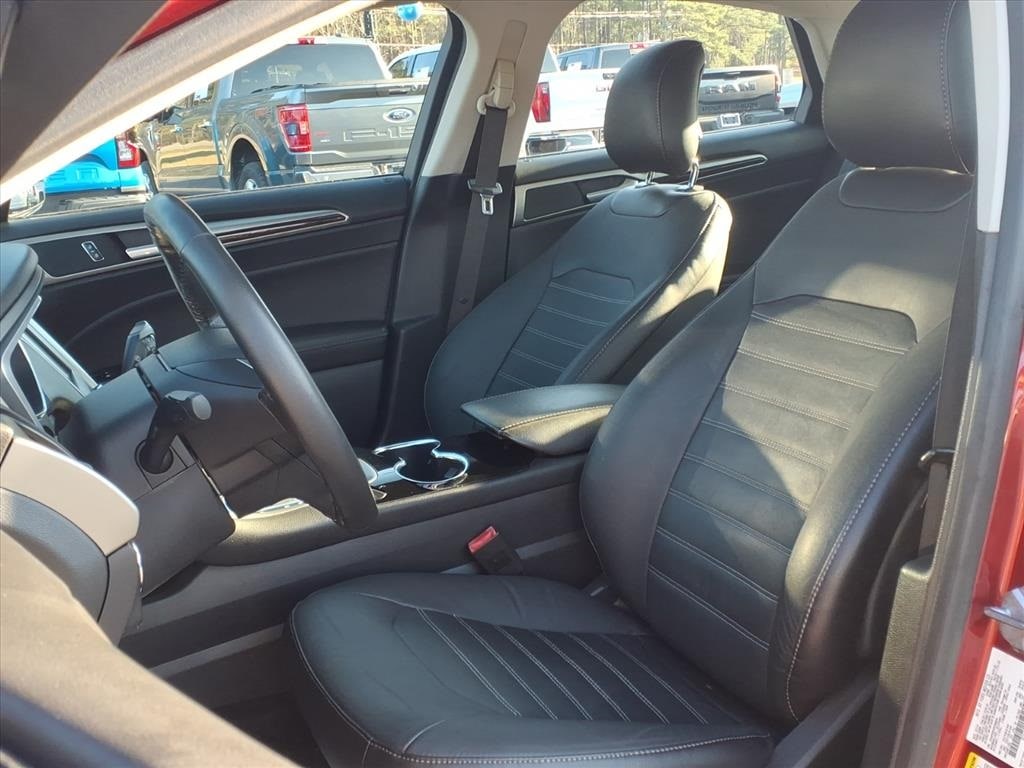 Used 2014 Ford Fusion SE Sedan