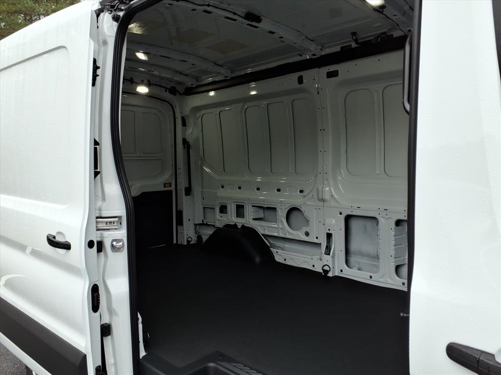 2026 Ford Transit Cargo Van photo 2