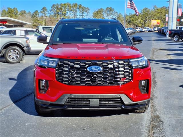 2025 Ford Explorer ST photo 2