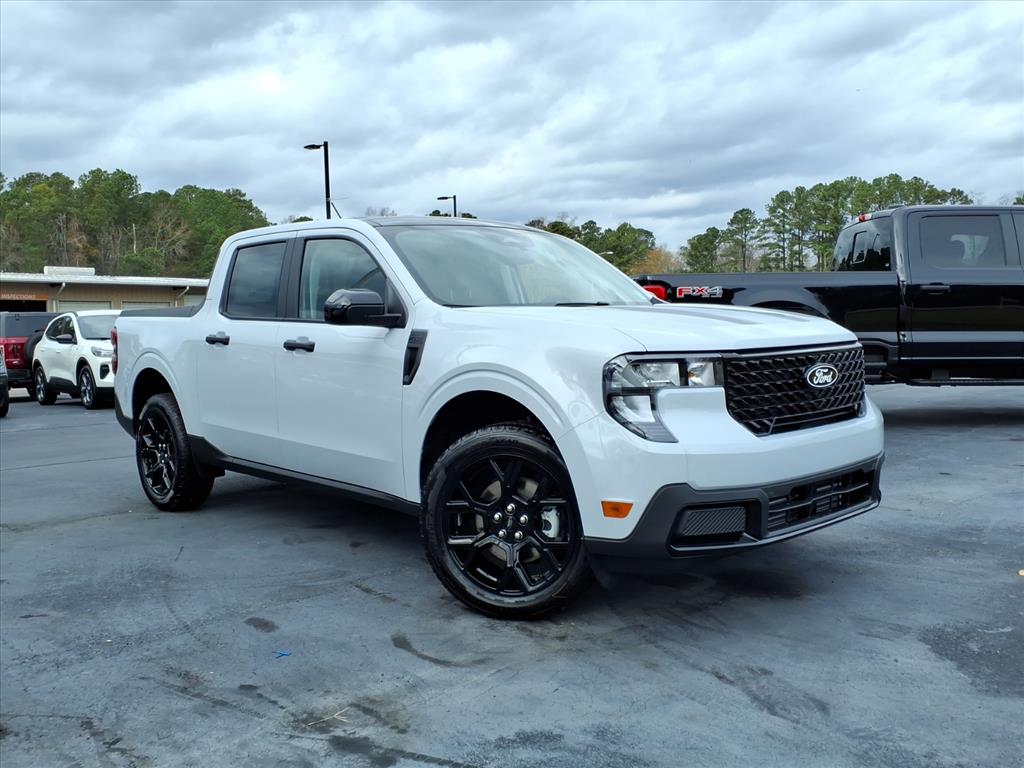 2025 Ford Maverick XLT's photo